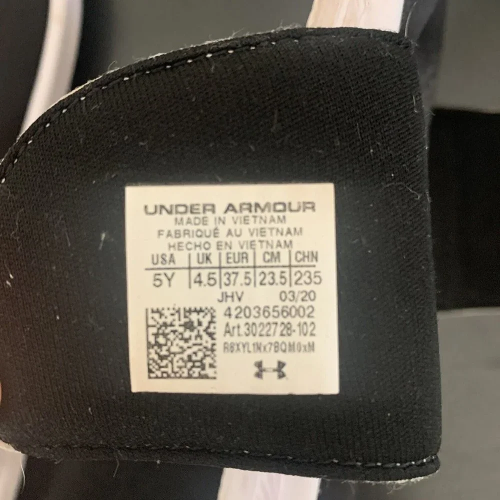 Under Armour Slides Youth 5Y White Cushioned Adjustable Slip on Sandals H4D-Foam